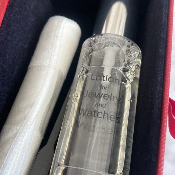 Never Used Authentic Cartier Lotion for Jewelry and Watches Cleaning Kit - Picture 2 of 3